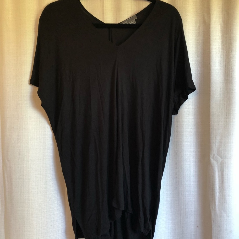 SHORT SLEEVE